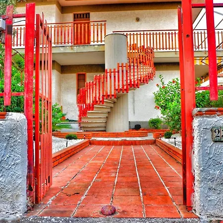 Holiday home Alle Calette Di Stazzo *